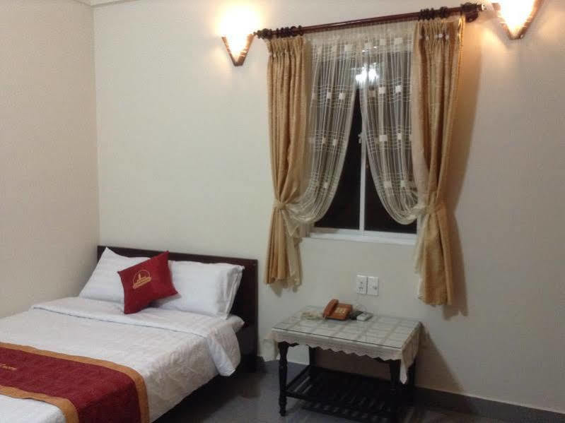 Casablanca Hotel Хюэ Экстерьер фото